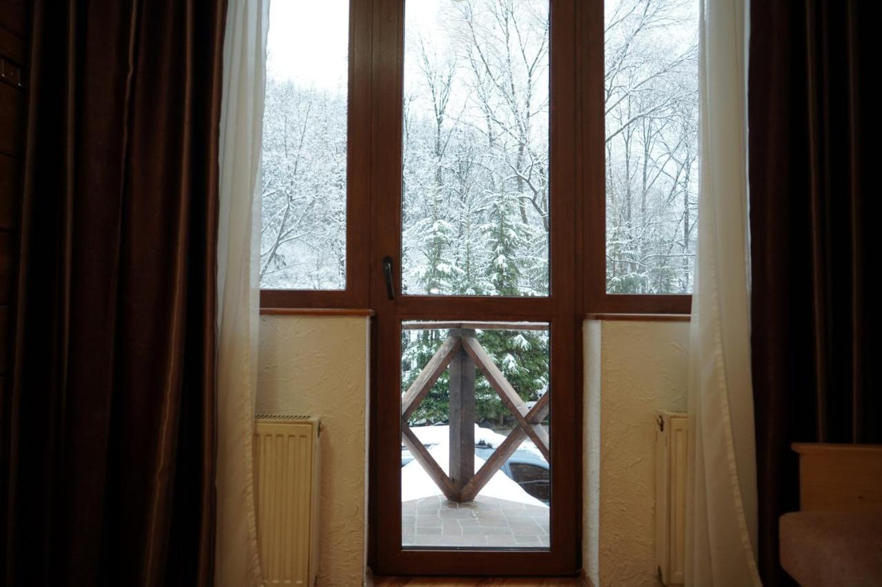 Girskiy Prutets Bukowel Exterior foto