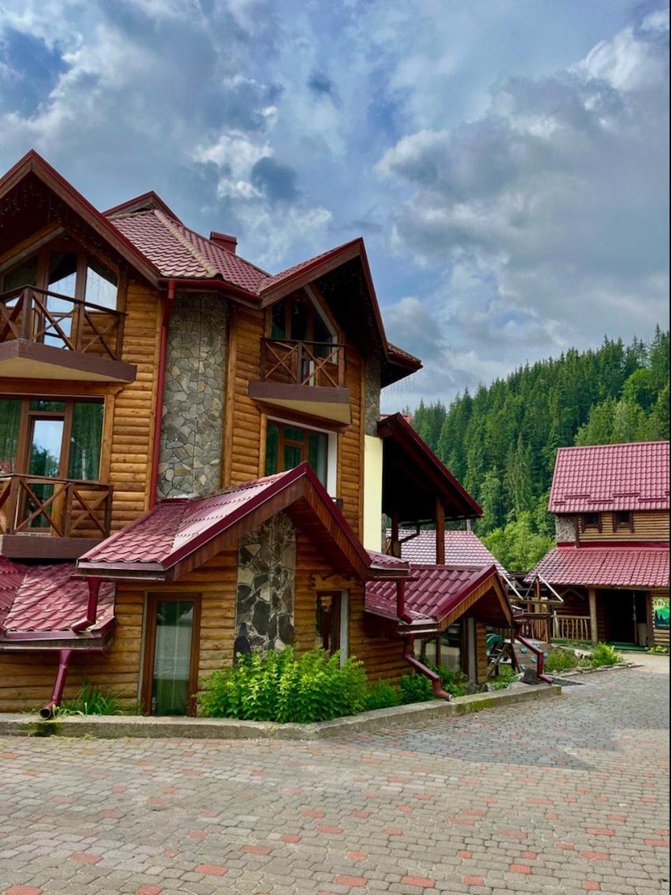 Girskiy Prutets Bukowel Exterior foto